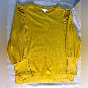 NWT Lauren Conrad woman’s size large yellow pull over long sleeved shirt